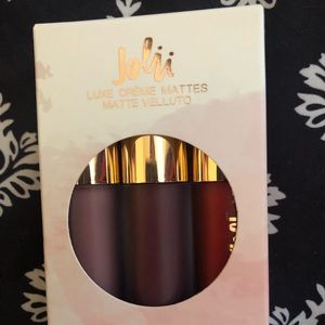Jolii liquid lipstick matte